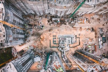 découvrez les techniques de construction résistant aux tempêtes, alliant sécurité et durabilité. protégez votre maison des aléas climatiques et assurez un refuge sûr pour votre famille.