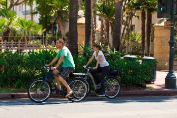 découvrez notre sélection de vélos électriques, alliant performance et confort pour des trajets en toute simplicité. idéaux pour la ville ou les randonnées, nos modèles offrent une autonomie accrue et un design moderne. roulez vers l'avenir avec nos vélos électriques, transformant chaque parcours en une expérience agréable et écologique.