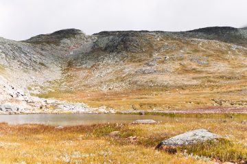 découvrez l'aventure en pleine nature avec notre guide complet sur la randonnée. explorez des sentiers pittoresques, des conseils pour les randonneurs débutants et les meilleurs équipements pour profiter pleinement de vos escapades en extérieur.